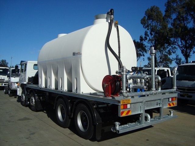 2014 IVECO ACCO TRUCK AUTOMATIC WATER TRUCK