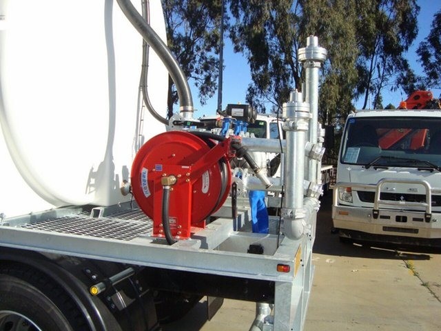 2014 IVECO ACCO TRUCK AUTOMATIC WATER TRUCK