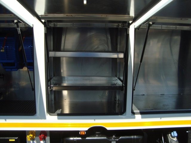 2017 FUSO FIGHTER 1124 TRUCK MANUAL SERVICE BODY