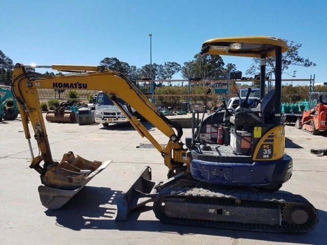 2013 KOMATSU PC35 AUTOMATIC EXCAVATOR