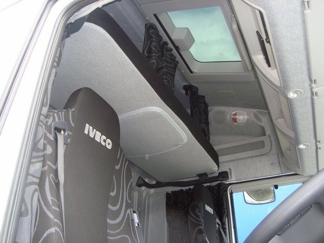 2017 IVECO POWERSTAR 6400 TRUCK MANUAL PRIMEMOVER