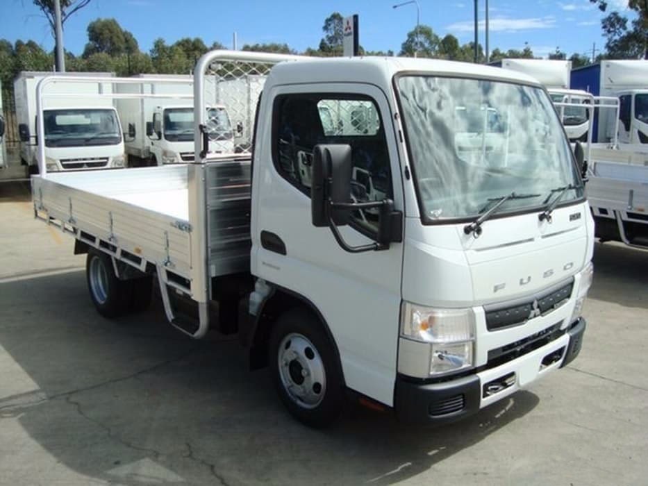 2017 FUSO CANTER 515 NARROW TRUCK AUTOMATIC TRAY