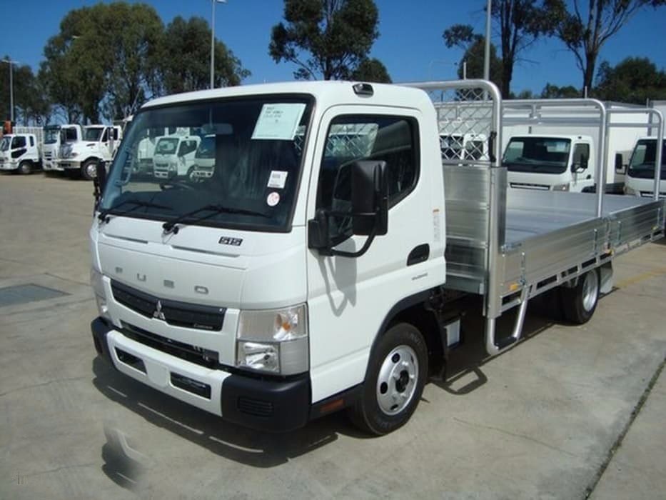 2017 FUSO CANTER 515 WIDE TRUCK AUTOMATIC TRAY