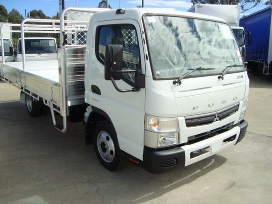 2017 FUSO CANTER 515 WIDE TRUCK AUTOMATIC TRAY