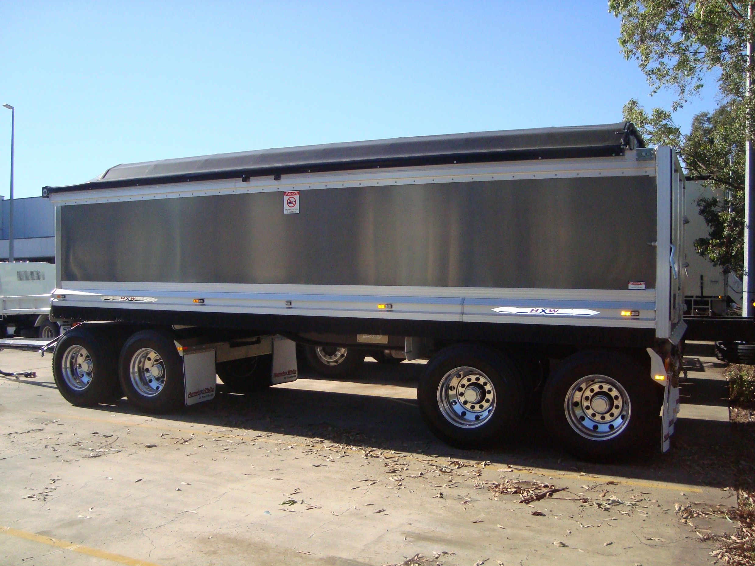 2017 HAMELEX WHITE TIPPER TRAILER QUAD DOG TRAILER