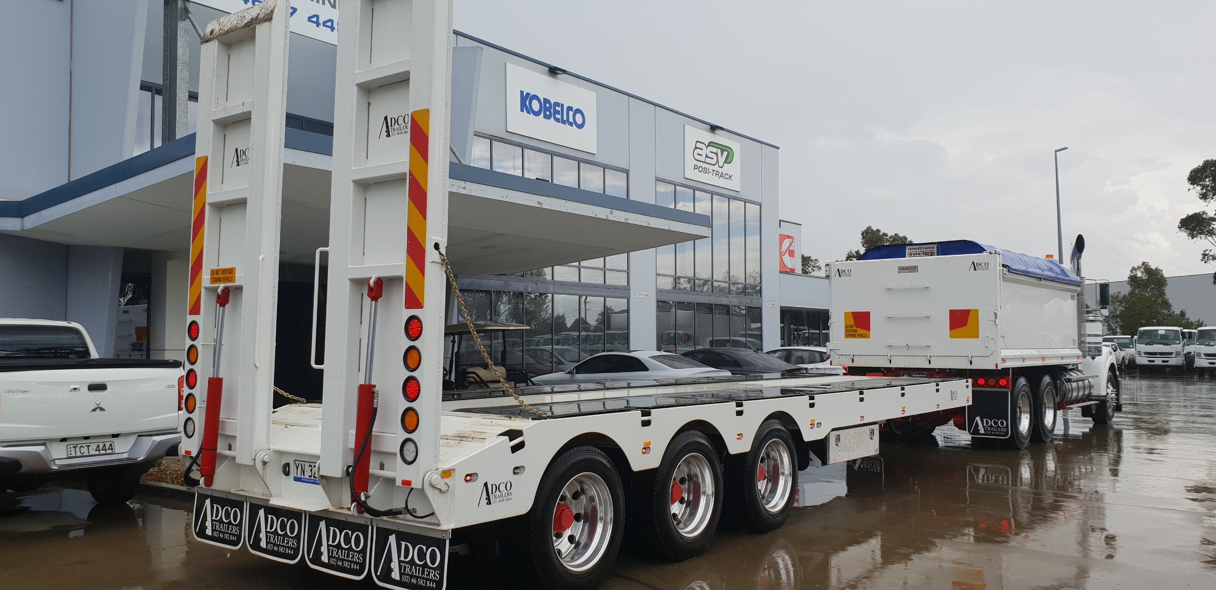 2018 ADCO TAG/PLANT(WITH RAMPS) TRAILER TAG TRI AXLE SEMI