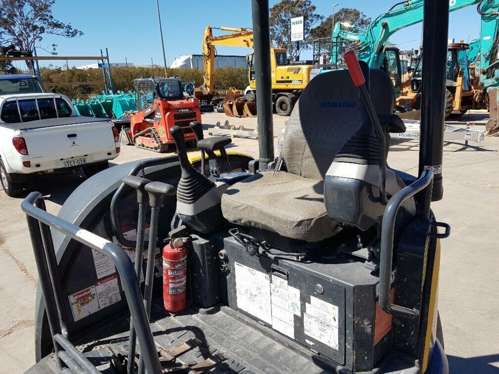 2013 KOMATSU PC35MR-3 MR-3 AUTOMATIC 1D TRACK MOUNTED EXCAVATOR