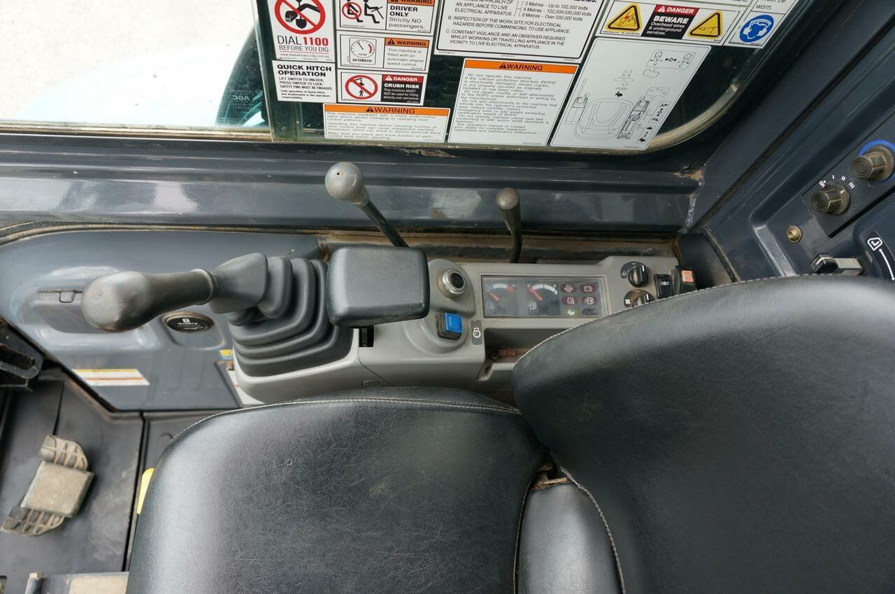 2014 KOBELCO SK35SR -5 AUTOMATIC 1D TRACK MOUNTED EXCAVATOR