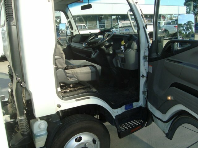 2017 FUSO CANTER 615 AUTOMATED 2D TRAY