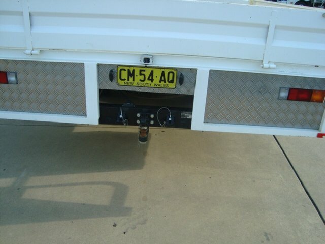 2017 FUSO CANTER 615 AUTOMATED 2D TRAY