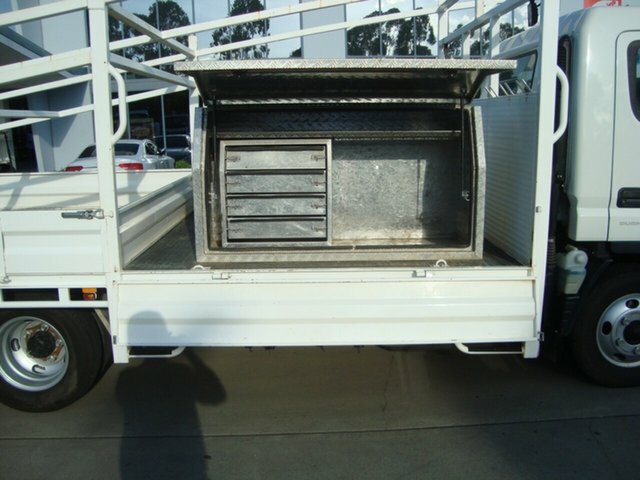 2017 FUSO CANTER 615 AUTOMATED 2D TRAY