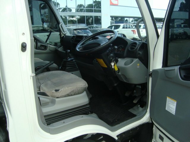 2016 HINO 617 300 MANUAL 2D TRUCK