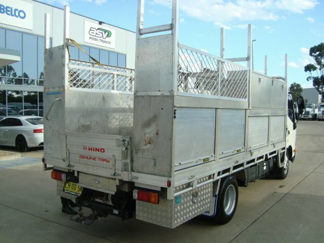 2016 HINO 617 300 MANUAL 2D TRUCK