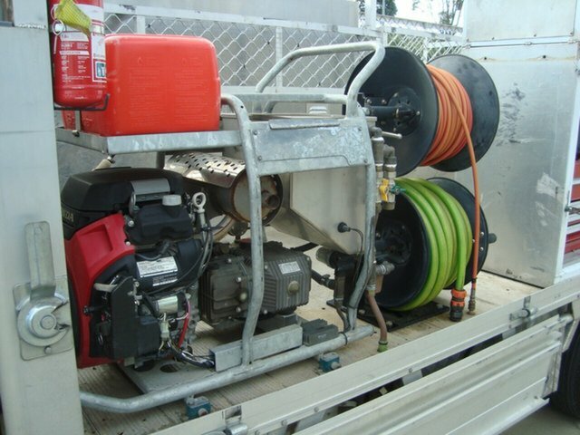 2016 HINO 617 300 MANUAL 2D TRUCK