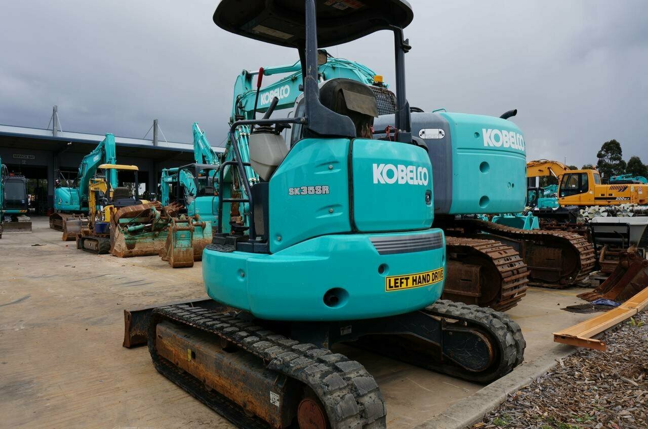 2015 KOBELCO SK35SR -6 AUTOMATIC 1D TRACK MOUNTED EXCAVATOR