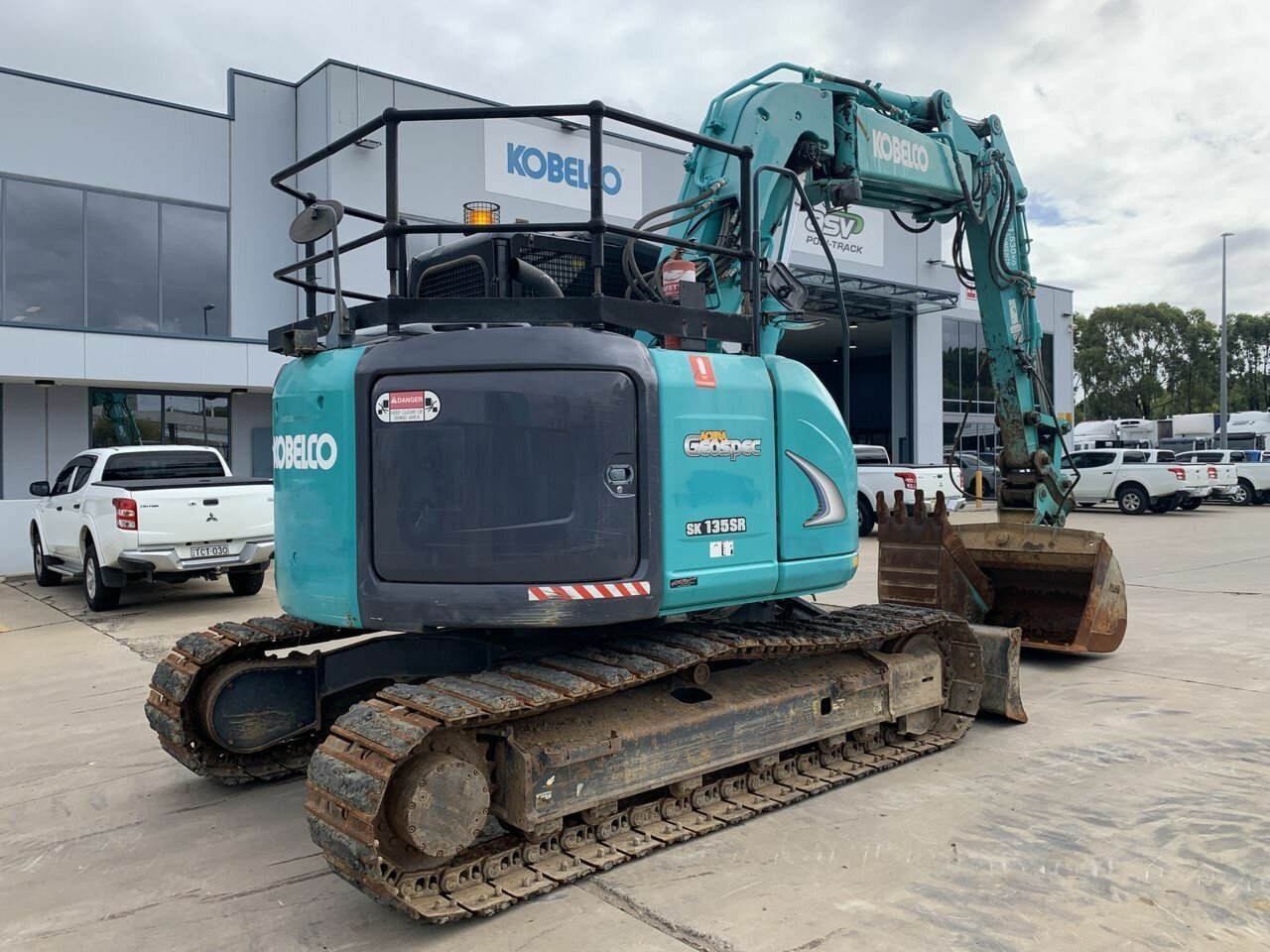 2014 KOBELCO SK135SR-2 OFFSET AUTOMATIC 1D TRACK MOUNTED EXCAVATOR