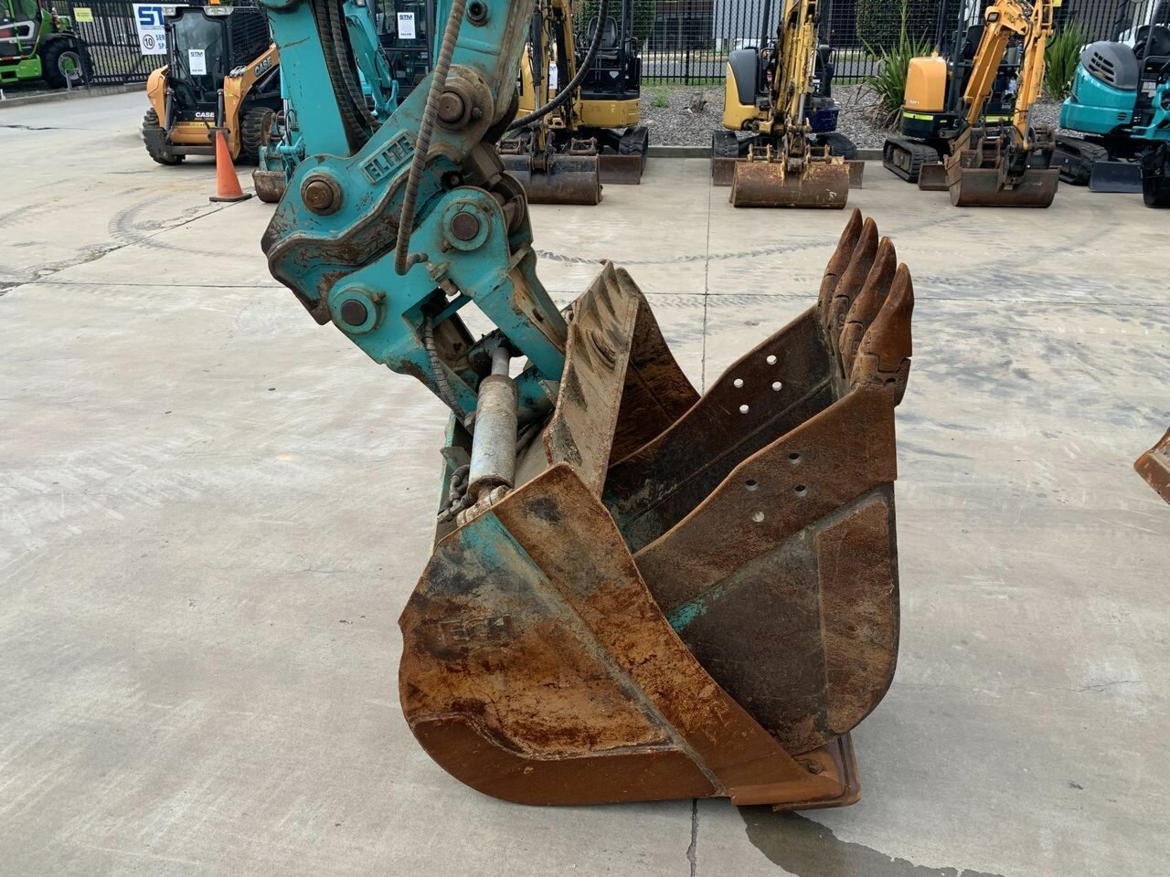 2014 KOBELCO SK135SR-2 OFFSET AUTOMATIC 1D TRACK MOUNTED EXCAVATOR