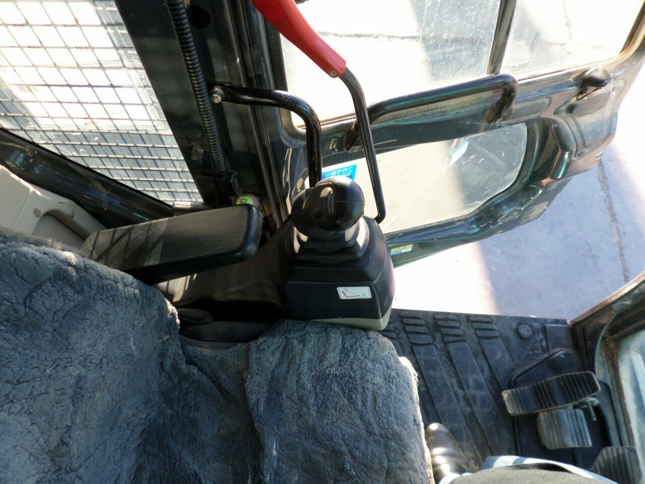 2016 KOBELCO SK135SR-3 OFFSET AUTOMATIC 1D TRACK MOUNTED EXCAVATOR