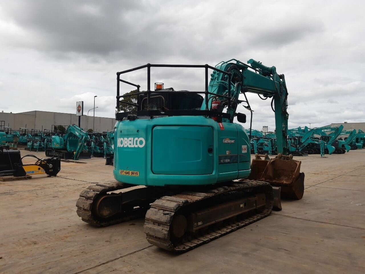 2016 KOBELCO SK135SR-3 OFFSET AUTOMATIC 1D TRACK MOUNTED EXCAVATOR