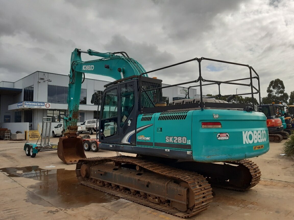 2011 KOBELCO SK260LC -8 AUTOMATIC 1D TRACK MOUNTED EXCAVATOR