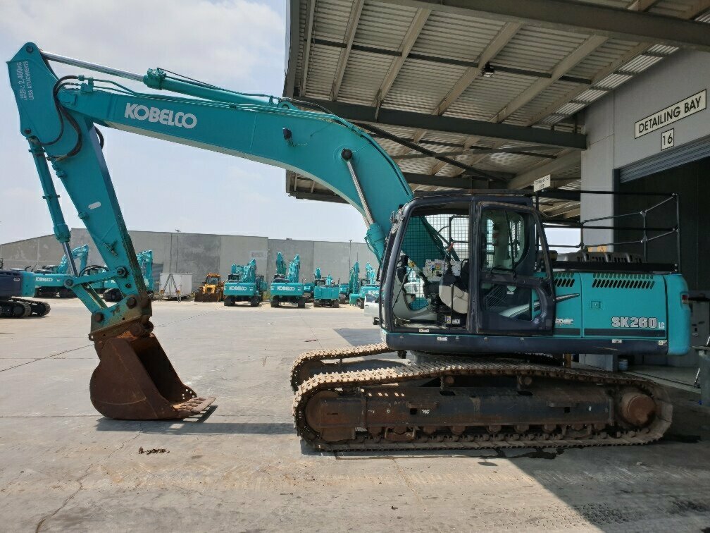 2011 KOBELCO SK260LC -8 AUTOMATIC 1D TRACK MOUNTED EXCAVATOR