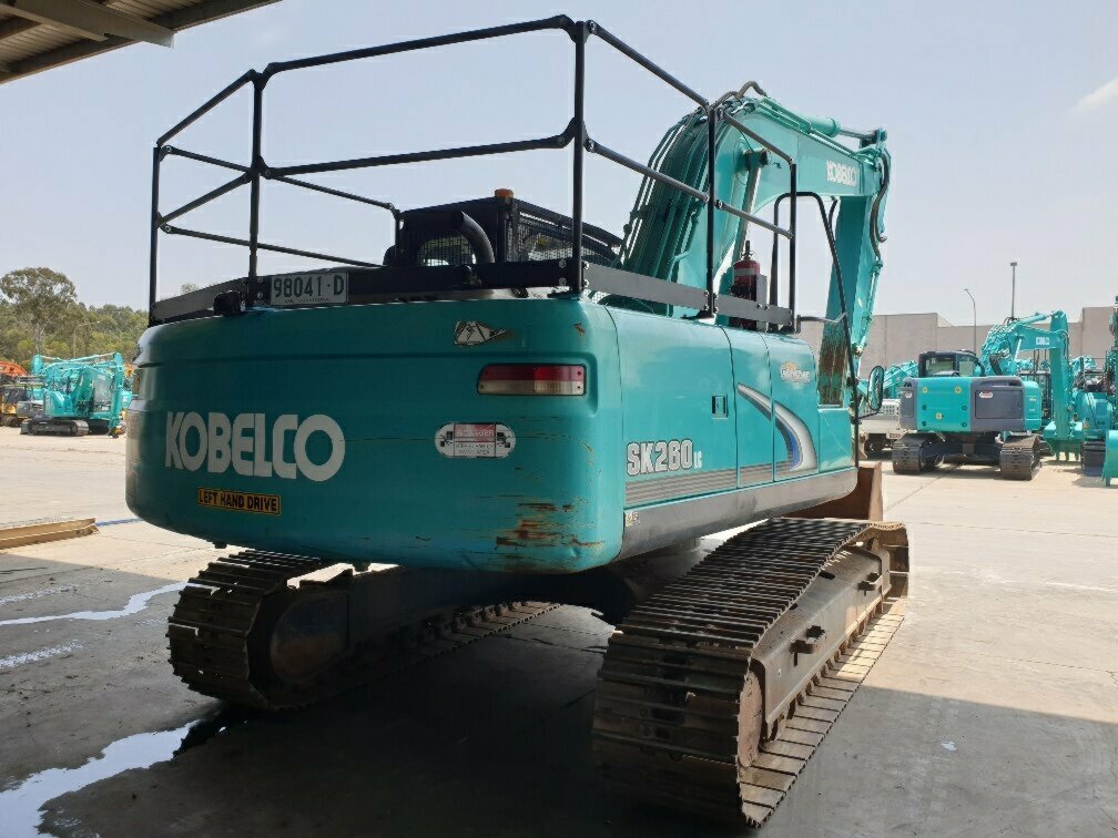 2011 KOBELCO SK260LC -8 AUTOMATIC 1D TRACK MOUNTED EXCAVATOR