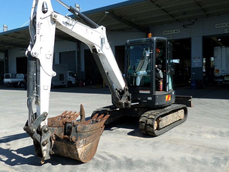2017 BOBCAT E50 E50 AUTOMATIC 1D TRACK MOUNTED EXCAVATOR