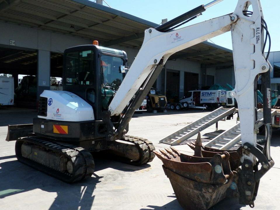2017 BOBCAT E50 E50 AUTOMATIC 1D TRACK MOUNTED EXCAVATOR