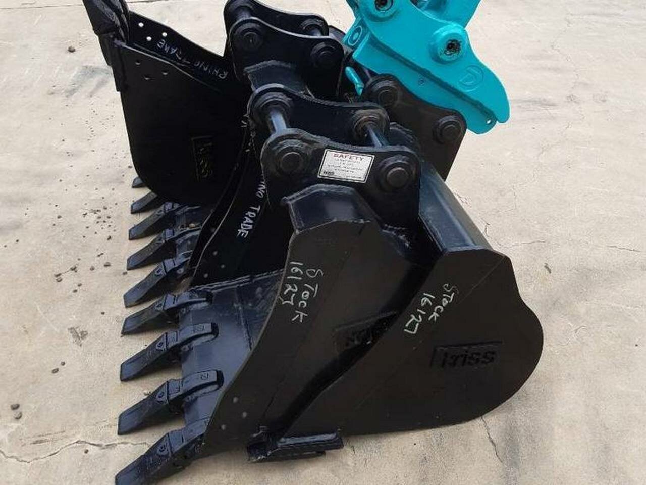 2017 KOBELCO SK35SR -6 EXCAVATOR