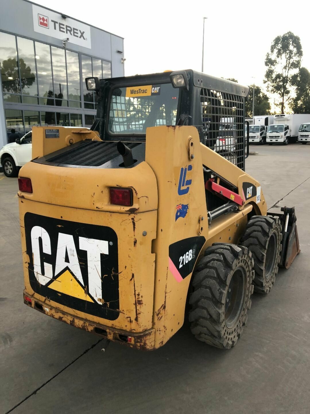 2000 CAT 216B2 0DR-BOBCAT