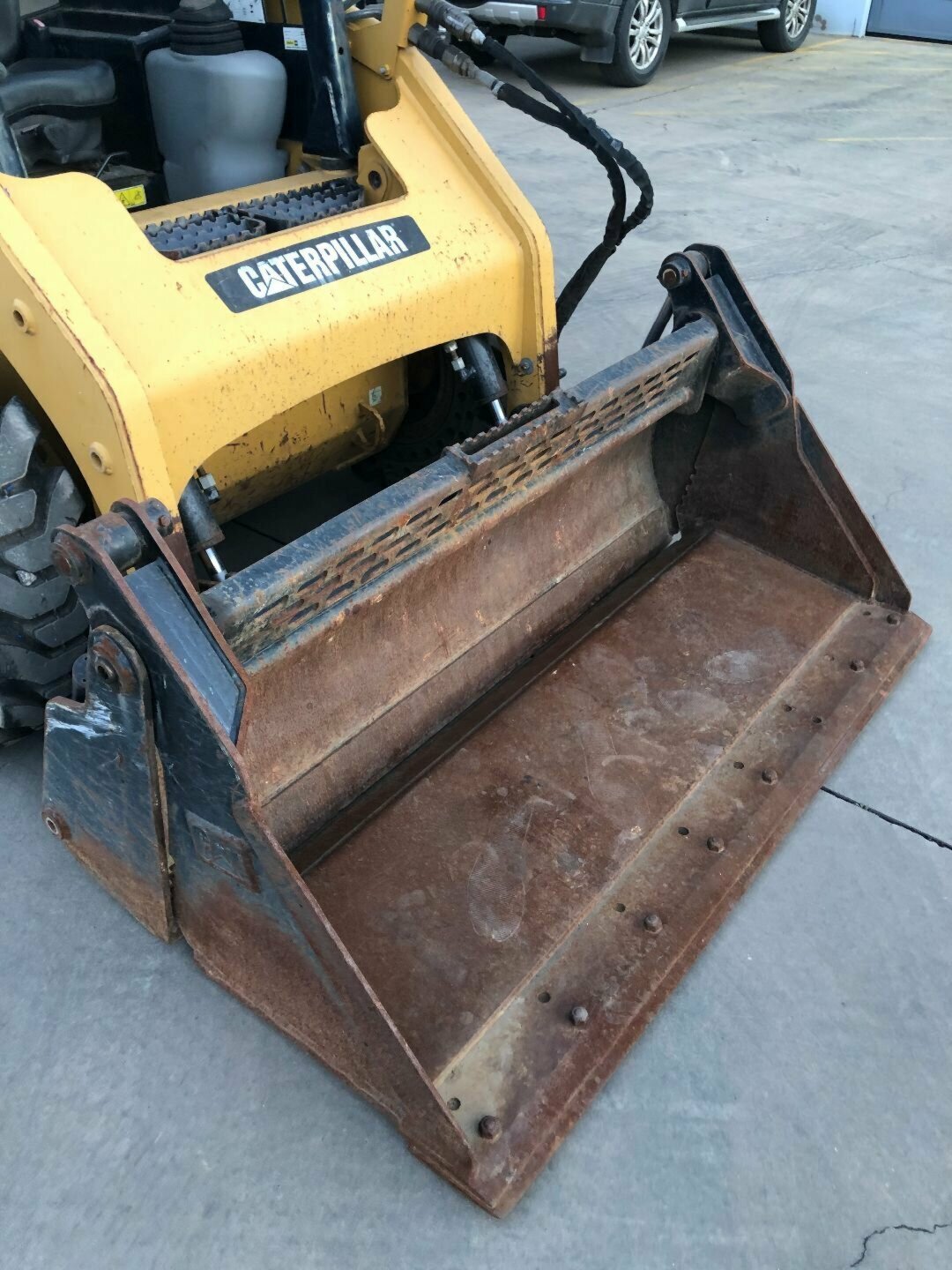 2000 CAT 216B2 0DR-BOBCAT