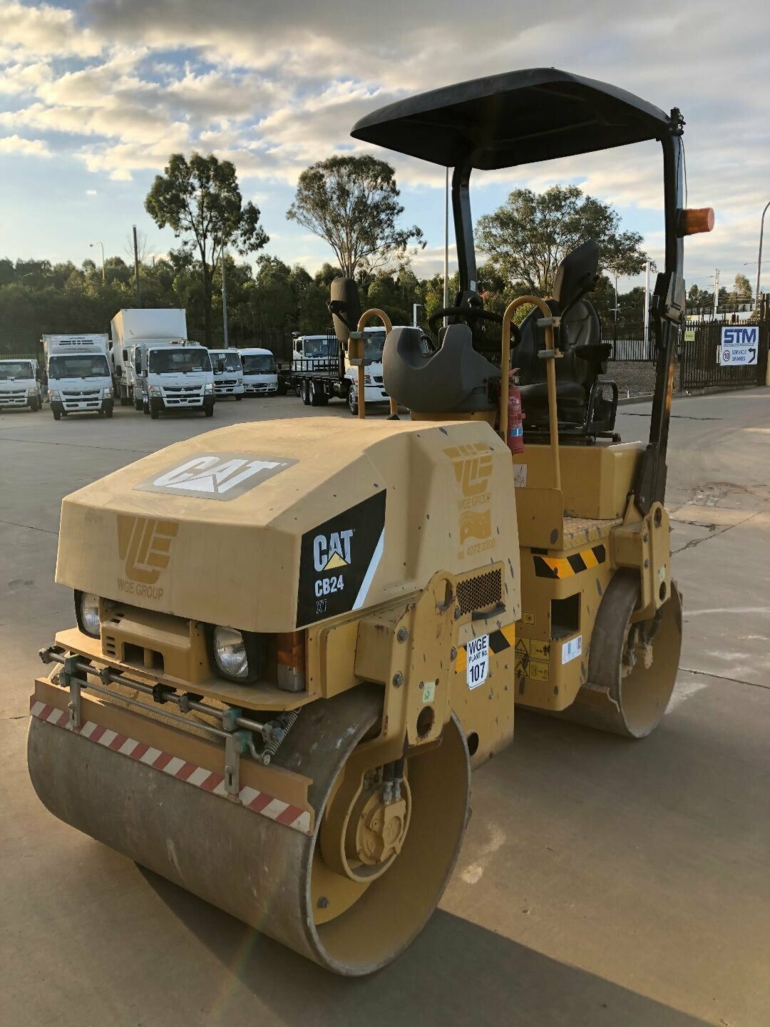 2000 CATERPILLA CB24 XT 0DR-ROLLER