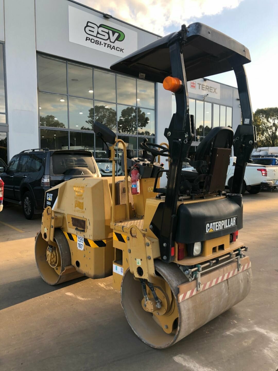 2000 CATERPILLA CB24 XT 0DR-ROLLER
