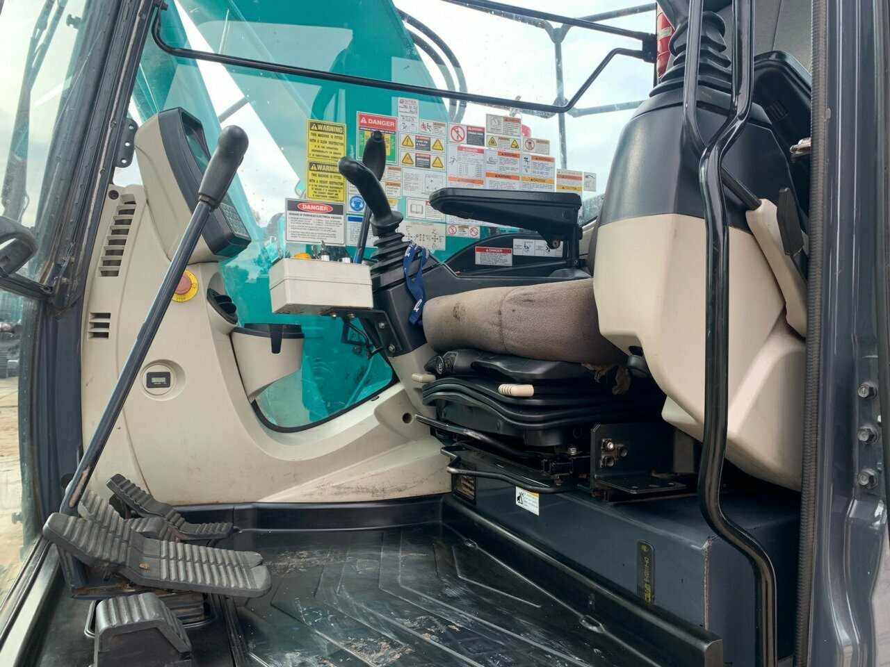 2016 KOBELCO SK135SR -3 1D TRACK MOUNTED EXCAVATOR
