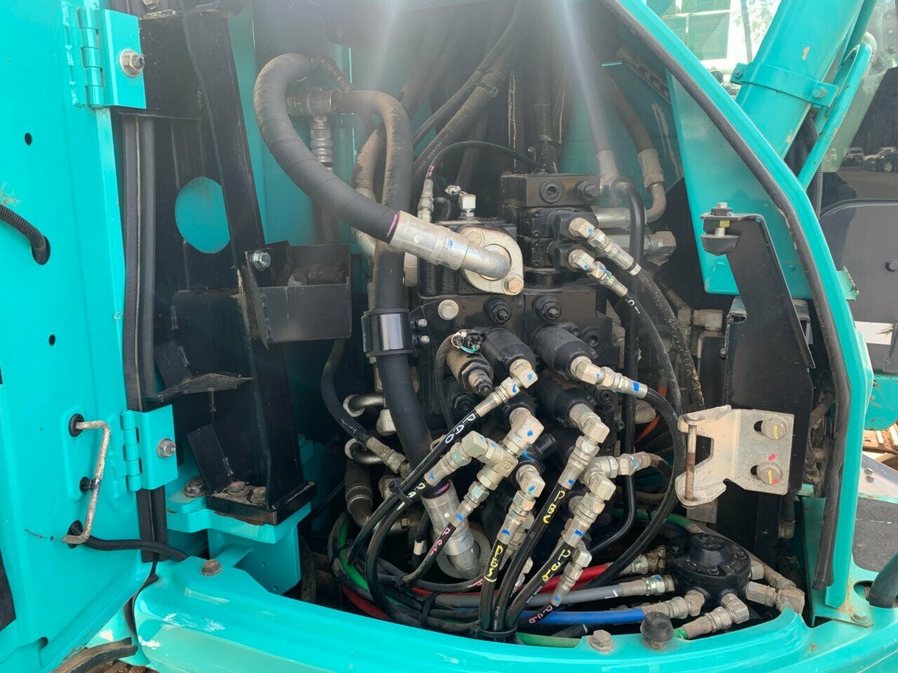 2016 KOBELCO SK135SR -3 1D TRACK MOUNTED EXCAVATOR