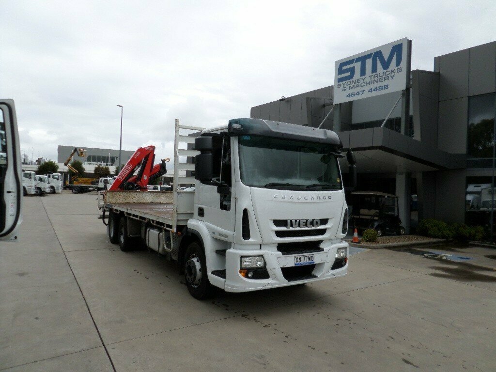 2015 IVECO EUROCARGO 160E28 CRANE TRUCK