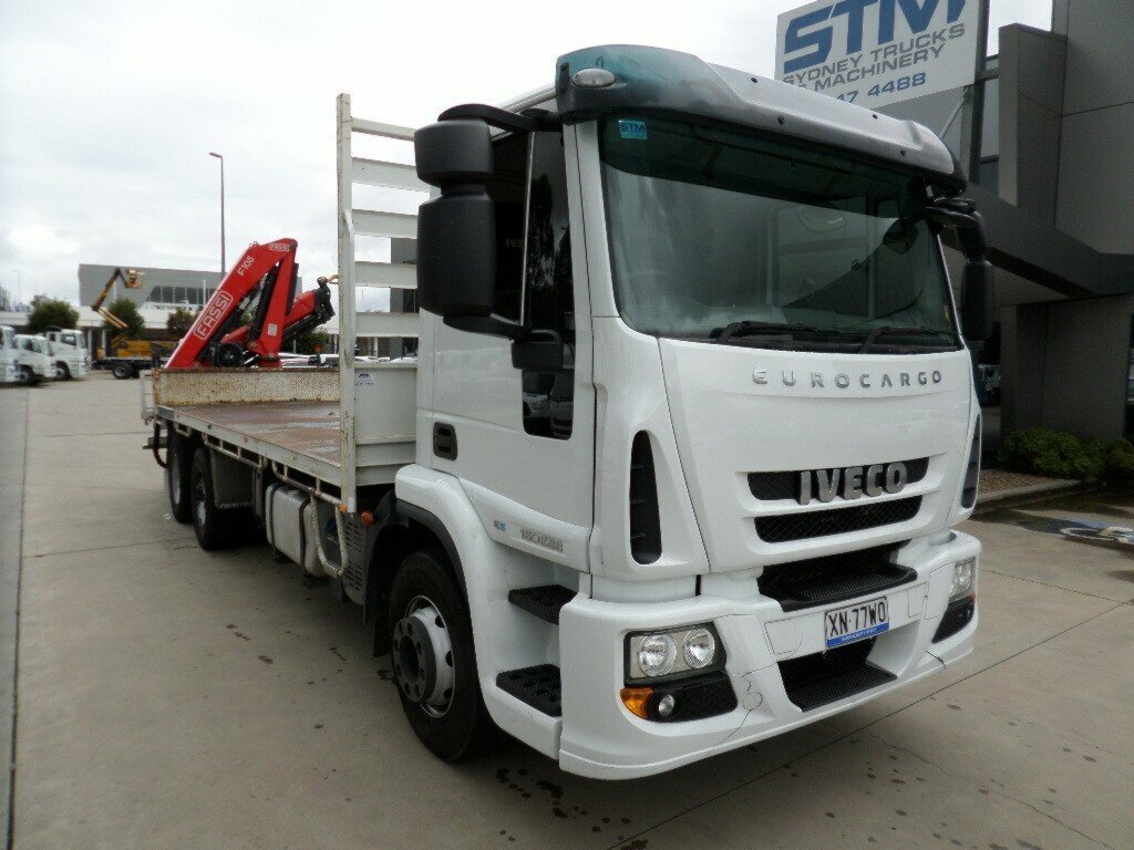 2015 IVECO EUROCARGO 160E28 CRANE TRUCK
