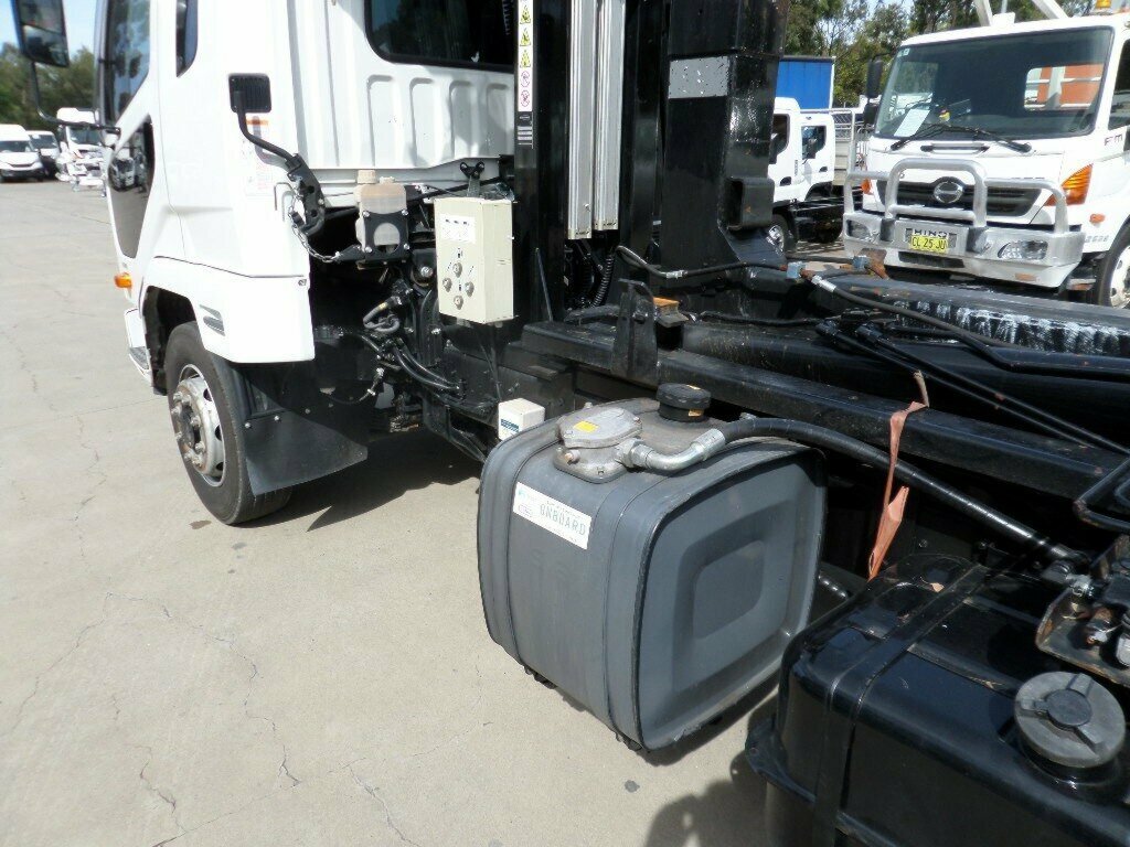 2020 FUSO FIGHTER FK65F 1224 HOOK LIFT TRUCK