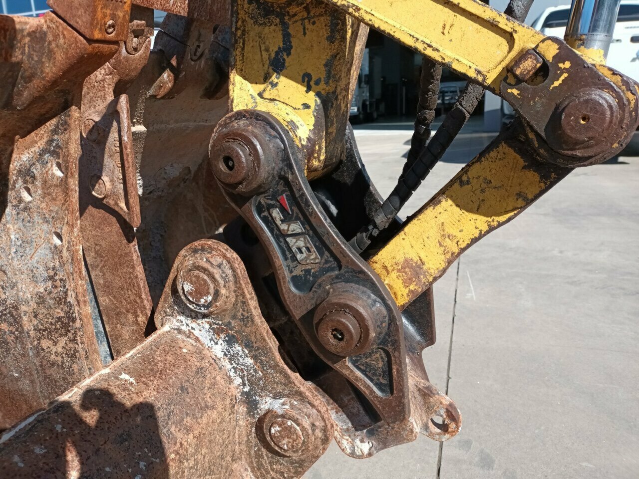 2011 NEW HOLLAND E35B E35B EXCAVATOR