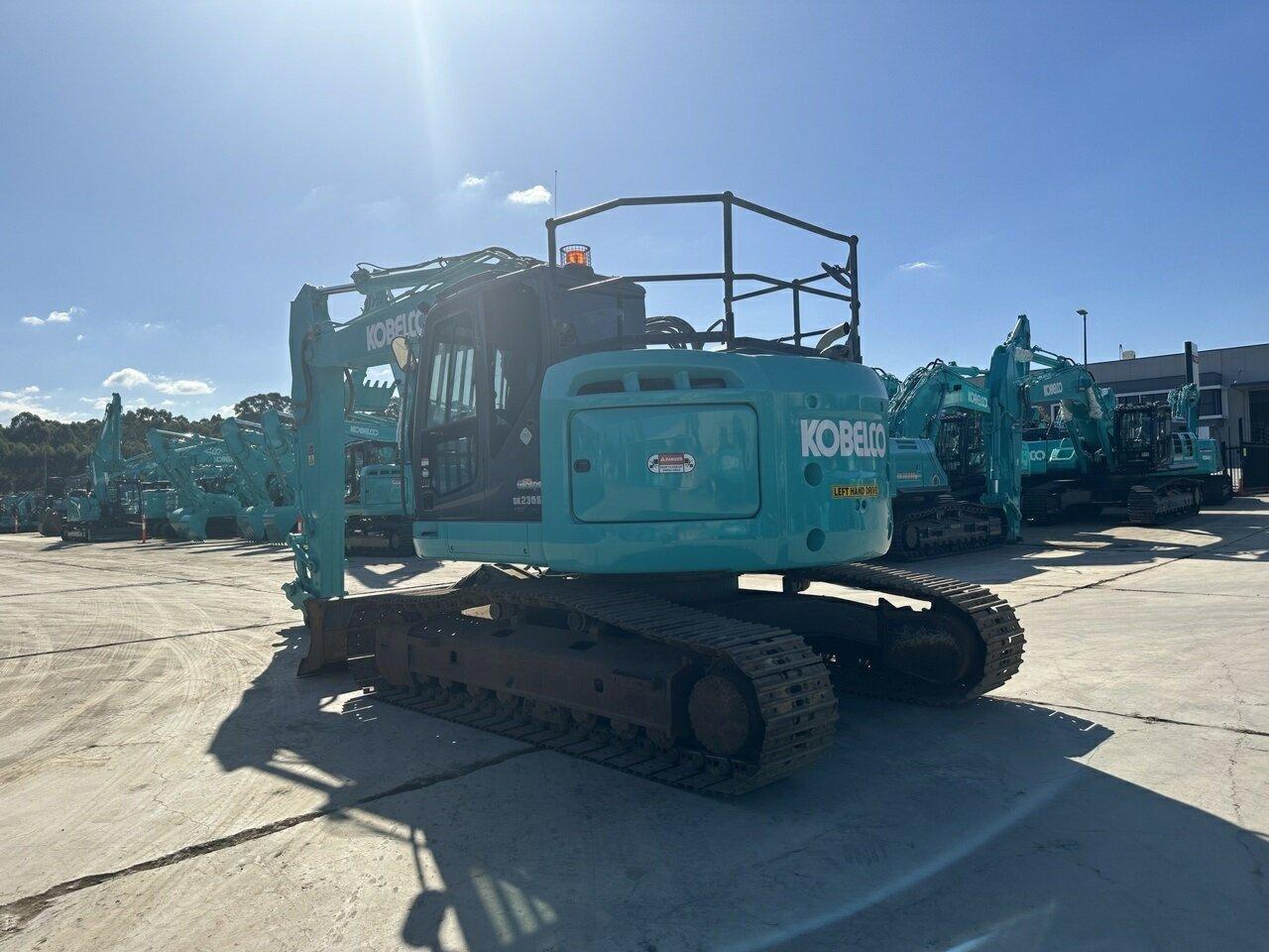 2017 KOBELCO SK235SR -2 EXCAVATOR