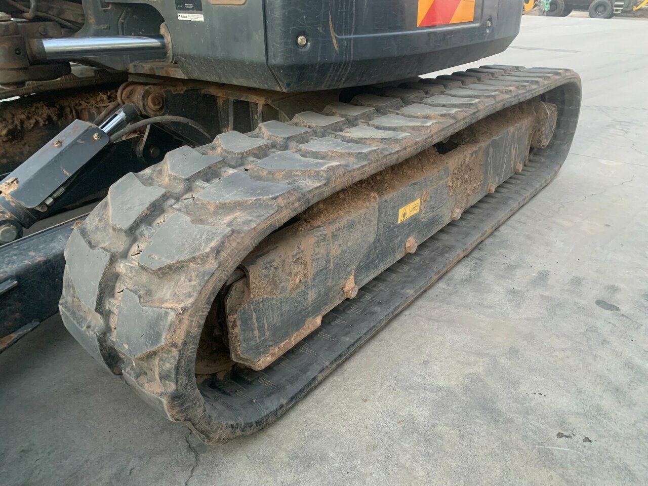 2017 E50 EXCAVATOR