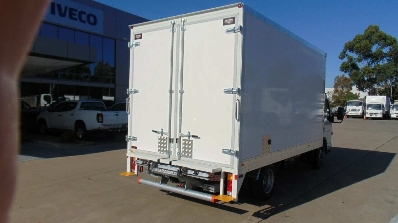 2022 FUSO CANTER 515W 6 SP AUTOMATED MANUAL PANTECH