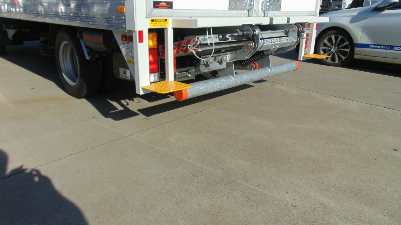 2022 FUSO CANTER 515W 6 SP AUTOMATED MANUAL PANTECH