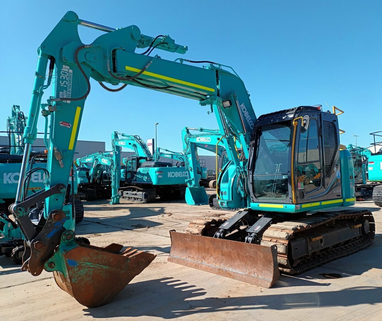 2016 KOBELCO SK135SR-3 AIRCAB EXCAVATOR