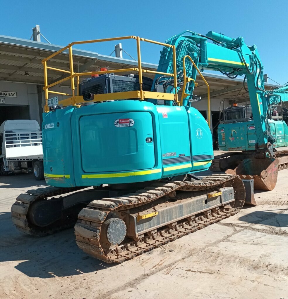 2016 KOBELCO SK135SR-3 AIRCAB EXCAVATOR