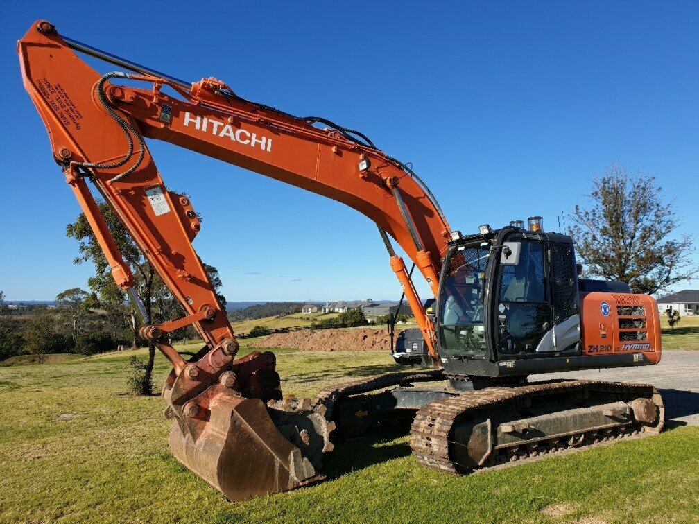 2016 HITACHI ZH210LC