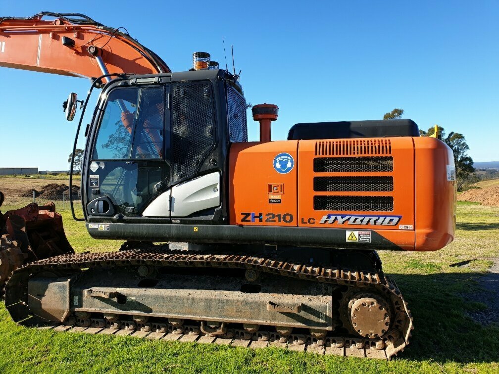 2016 HITACHI ZH210LC