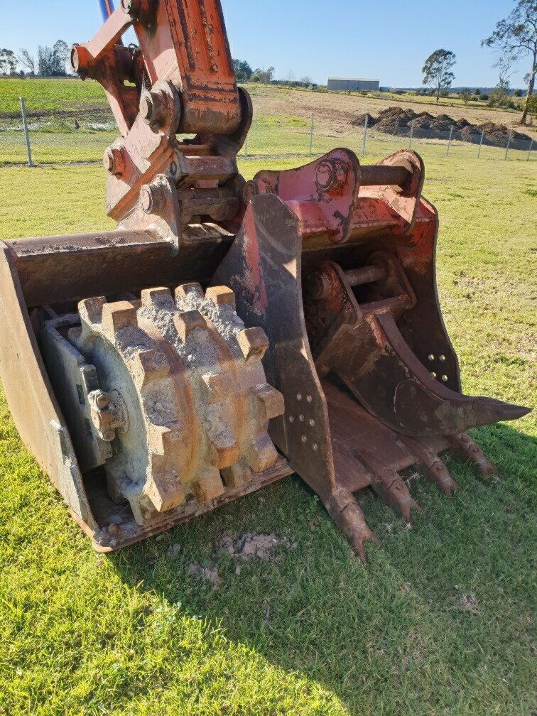 2016 HITACHI ZH210LC