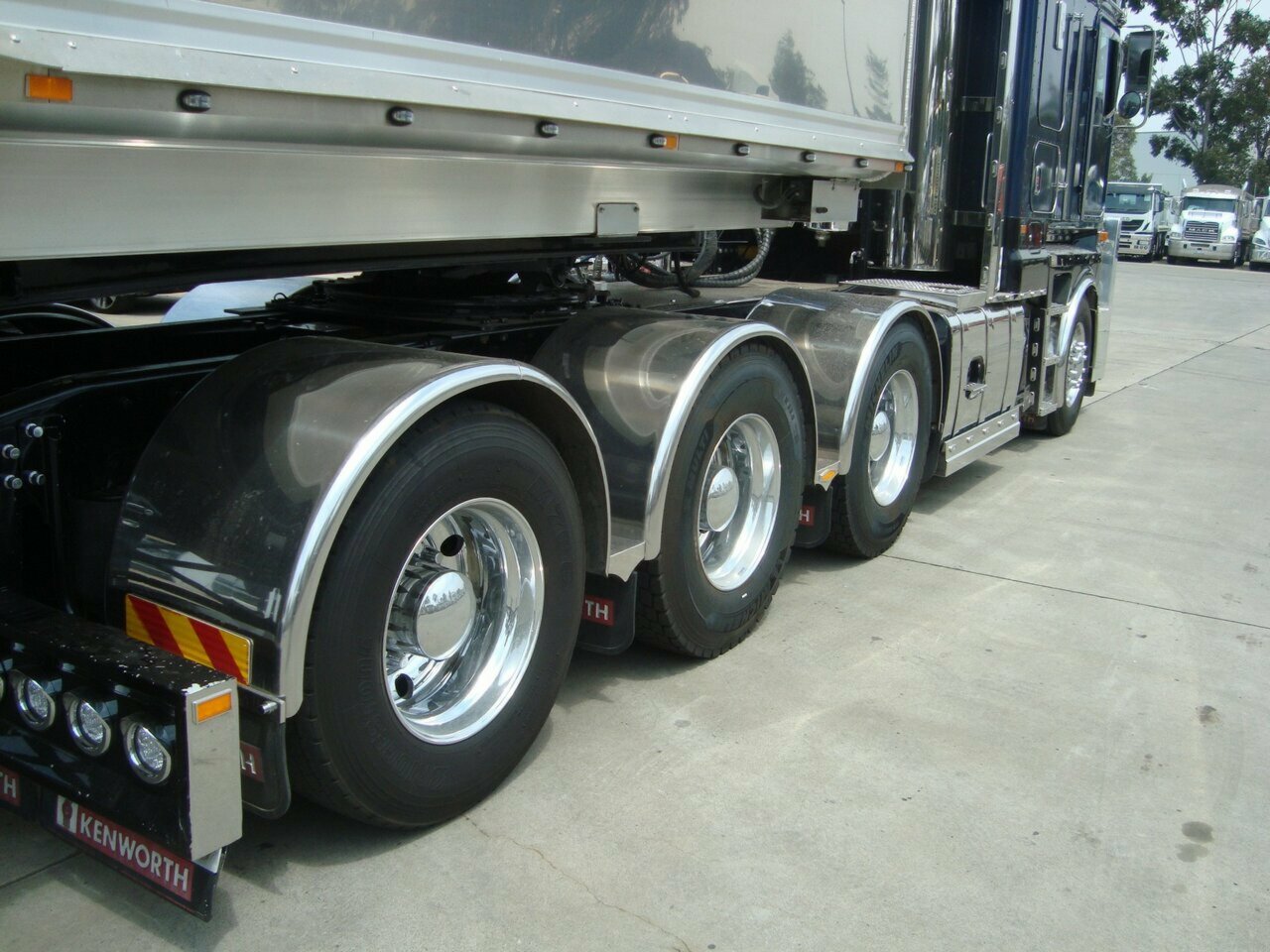 2016 KENWORTH K200 18 SP MANUAL 2D PRIME MOVER