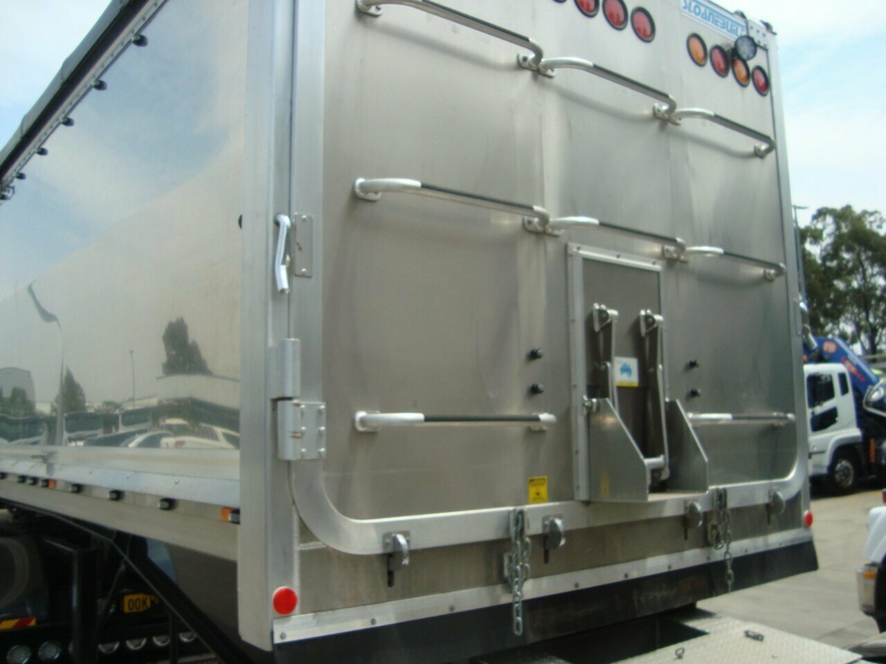 2016 KENWORTH K200 18 SP MANUAL 2D PRIME MOVER